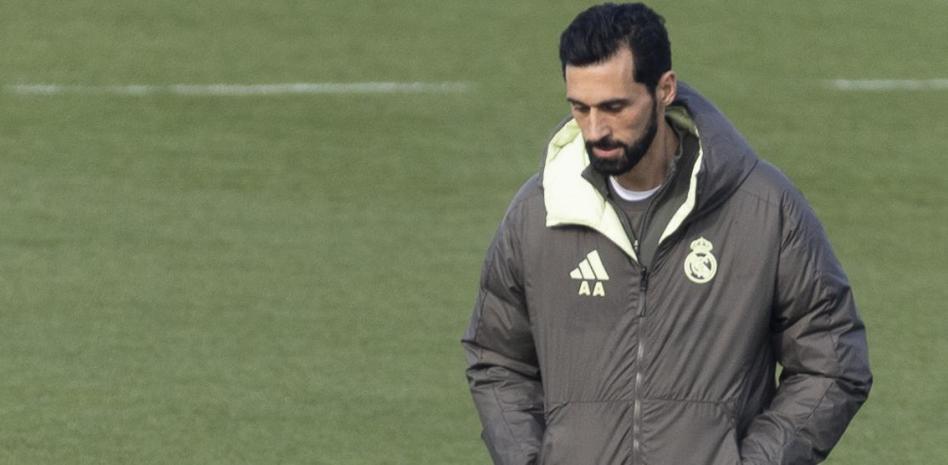 世体：阿韦洛亚要维持好与队内球星的关系，这是其执教的关键