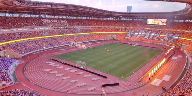 日本老牌球队庆祝30岁生日 我们甲A霸主还大一天