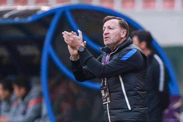 半岛体育官方网站-深圳队：对阵中超最强的球队 必须要做到攻守平衡